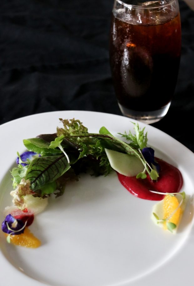 petite-mesclun-and-raspberry-salad-with-starbucks-cold-brew