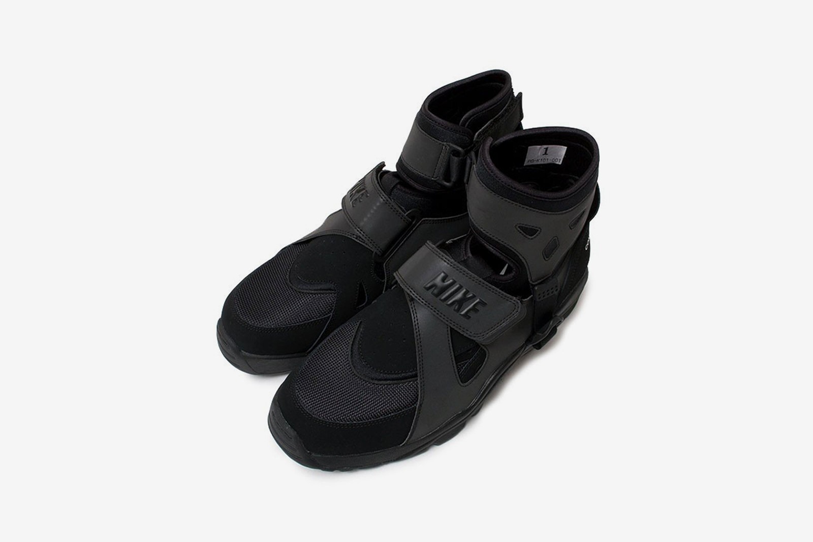 nike air carnivore comme des garcons homme plus black