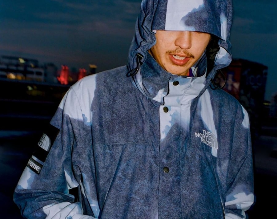 Supreme x The North Face Bleached Denim Print Nuptse Jacket Blue